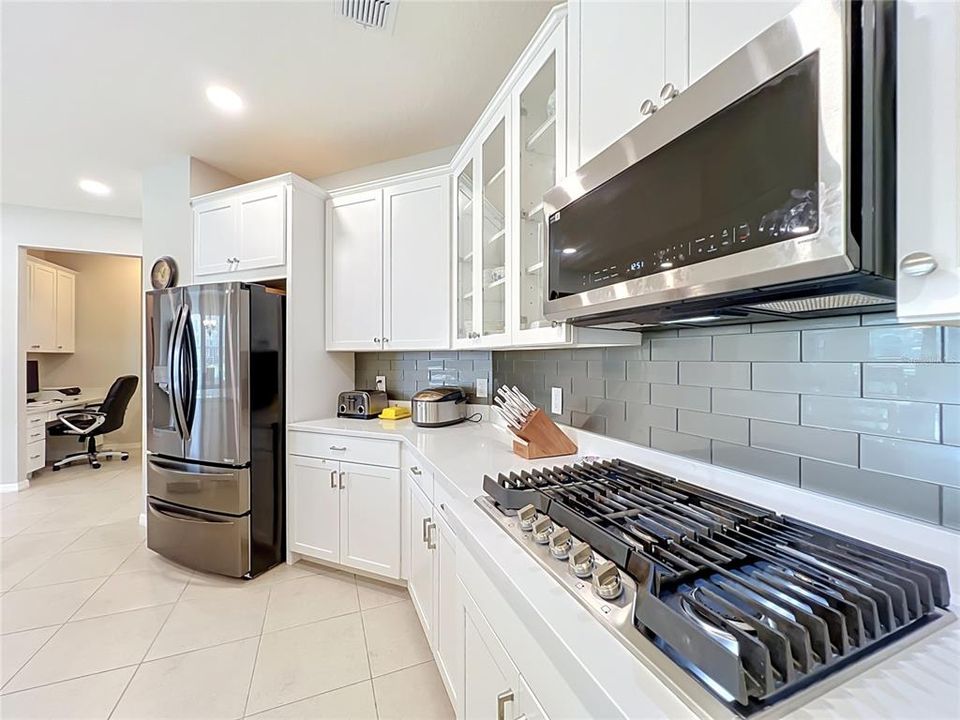 Active With Contract: $549,000 (4 beds, 3 baths, 2781 Square Feet)