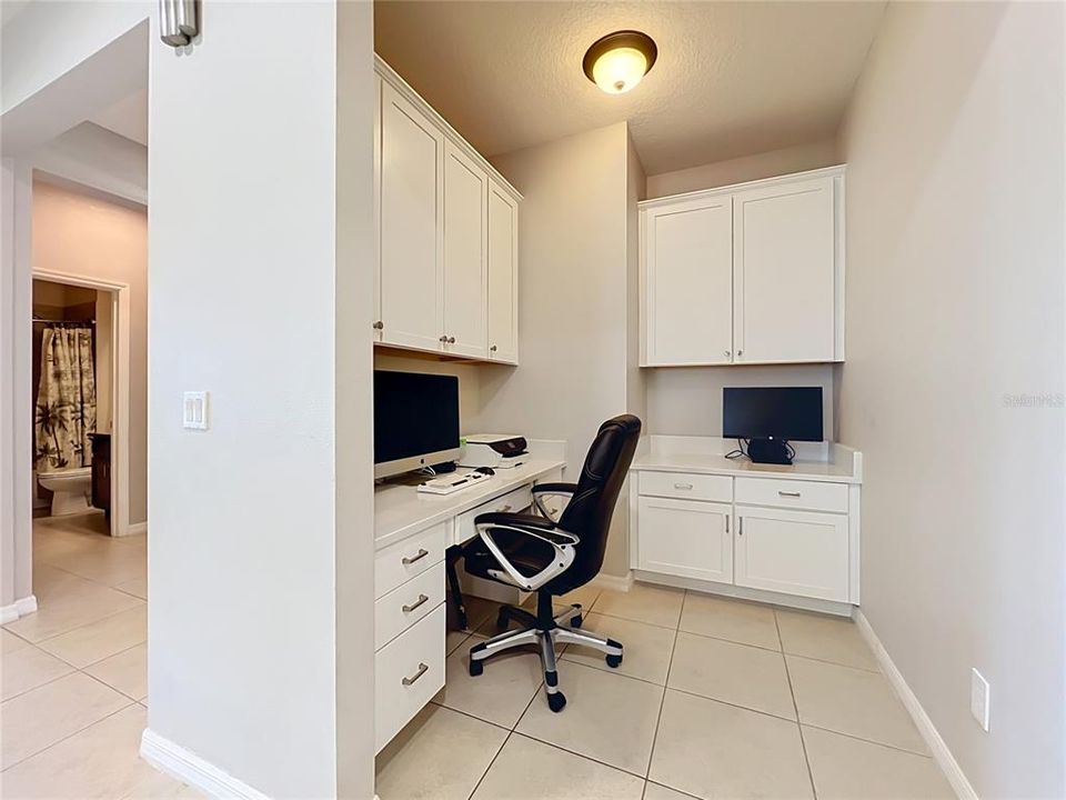 Active With Contract: $549,000 (4 beds, 3 baths, 2781 Square Feet)