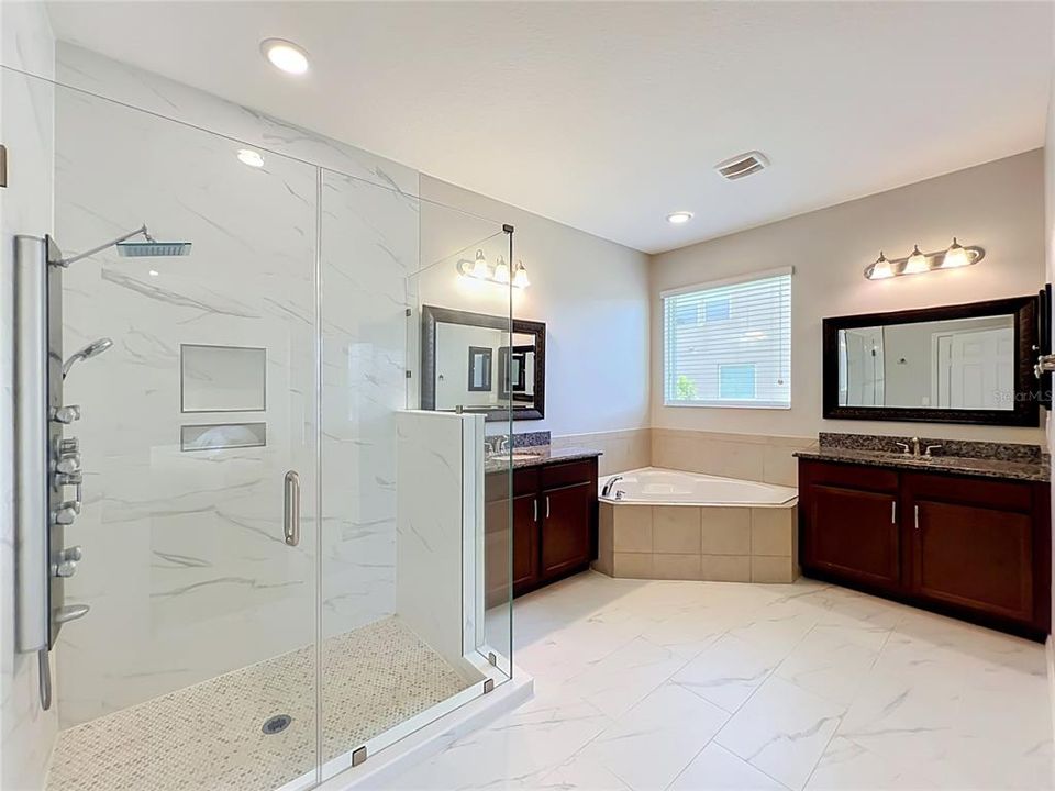 Active With Contract: $549,000 (4 beds, 3 baths, 2781 Square Feet)