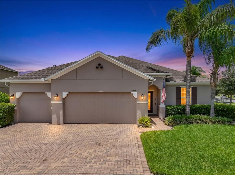 Active With Contract: $549,000 (4 beds, 3 baths, 2781 Square Feet)