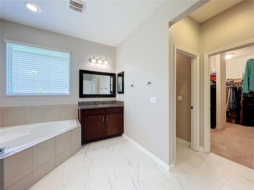 Active With Contract: $549,000 (4 beds, 3 baths, 2781 Square Feet)