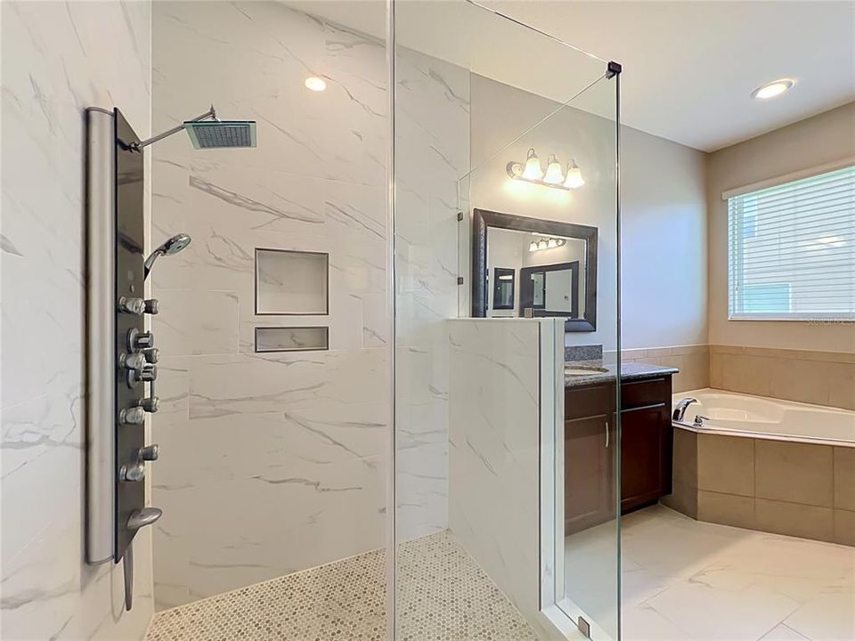 Active With Contract: $549,000 (4 beds, 3 baths, 2781 Square Feet)
