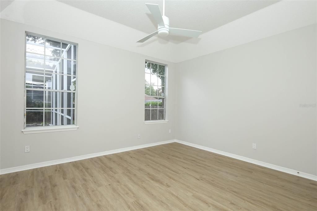 Activo con contrato: $725,000 (4 camas, 3 baños, 2569 Pies cuadrados)