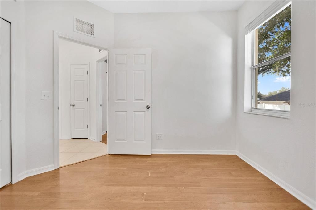 Active With Contract: $319,900 (3 beds, 2 baths, 1526 Square Feet)