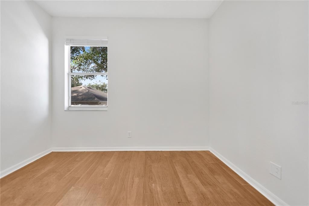Active With Contract: $319,900 (3 beds, 2 baths, 1526 Square Feet)