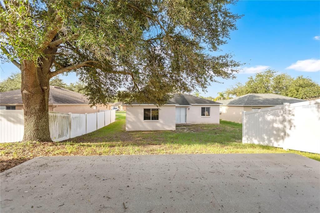 Active With Contract: $319,900 (3 beds, 2 baths, 1526 Square Feet)
