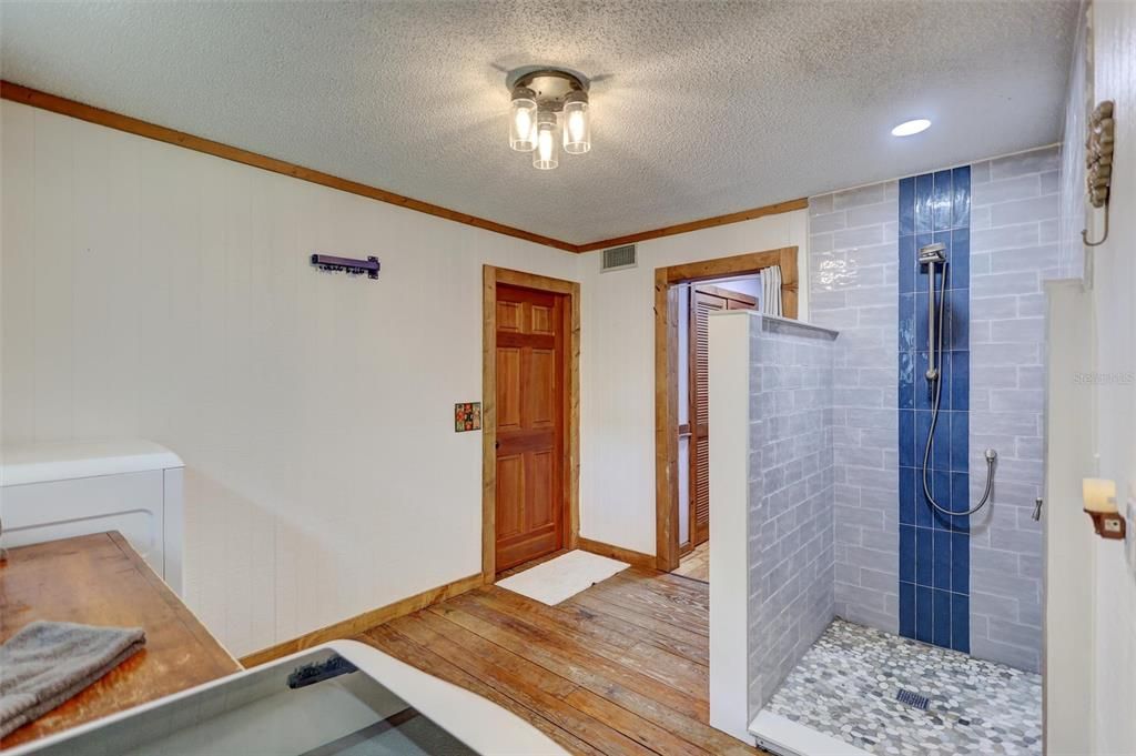 En Venta: $625,000 (4 camas, 2 baños, 2552 Pies cuadrados)