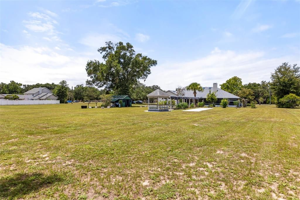 For Sale: $549,000 (4 beds, 2 baths, 2263 Square Feet)