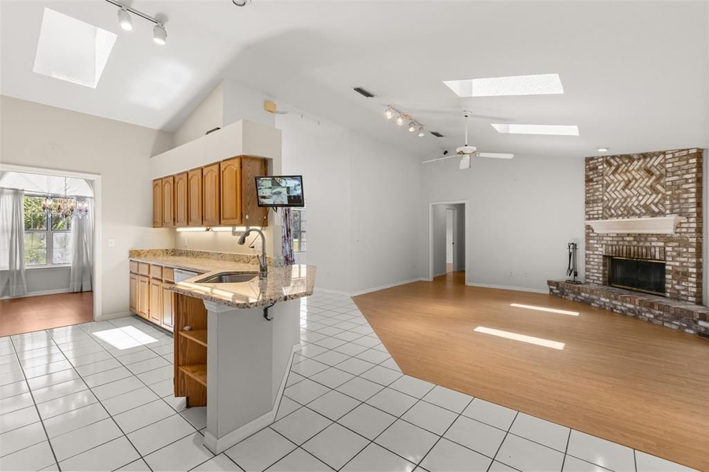 For Sale: $549,000 (4 beds, 2 baths, 2263 Square Feet)