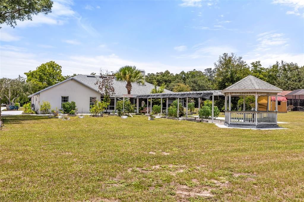 For Sale: $549,000 (4 beds, 2 baths, 2263 Square Feet)