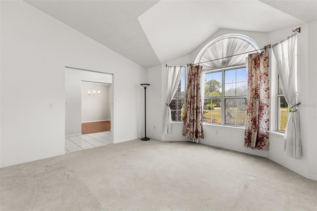 For Sale: $549,000 (4 beds, 2 baths, 2263 Square Feet)