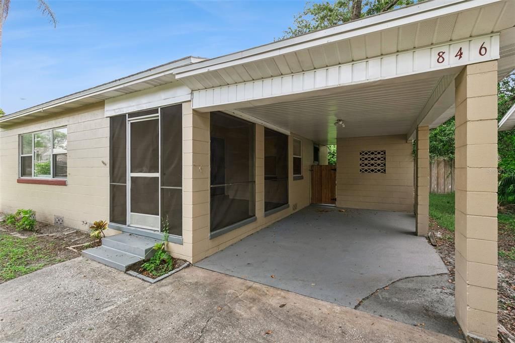 For Sale: $310,000 (2 beds, 1 baths, 824 Square Feet)