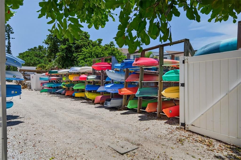 На продажу: $425,000 (2 спален, 2 ванн, 1152 Квадратных фут)