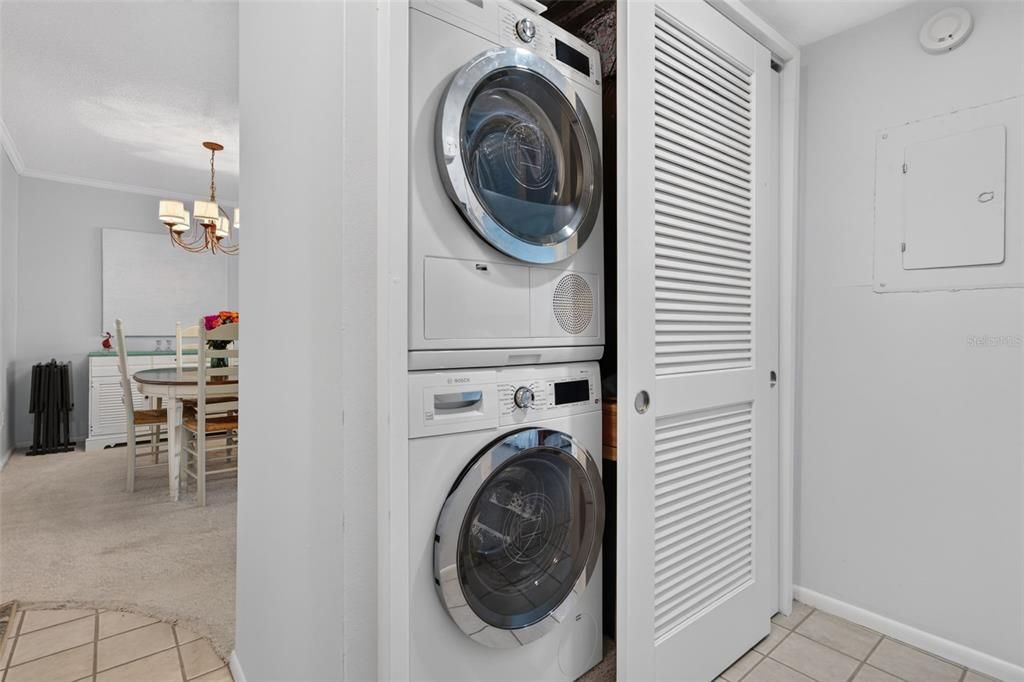 На продажу: $425,000 (2 спален, 2 ванн, 1152 Квадратных фут)