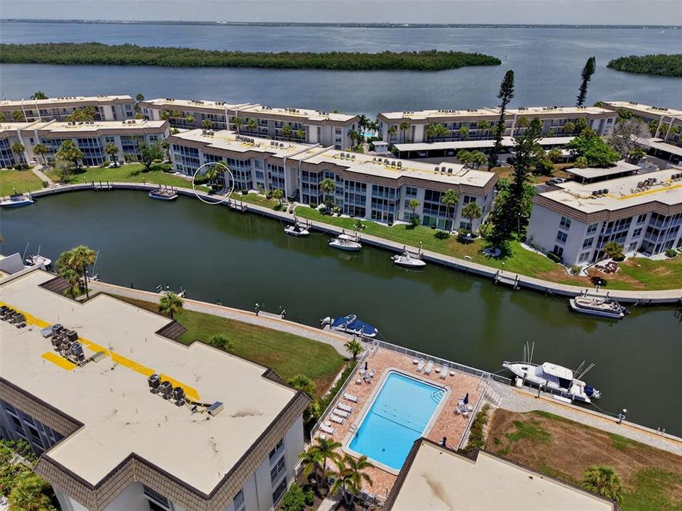 На продажу: $425,000 (2 спален, 2 ванн, 1152 Квадратных фут)
