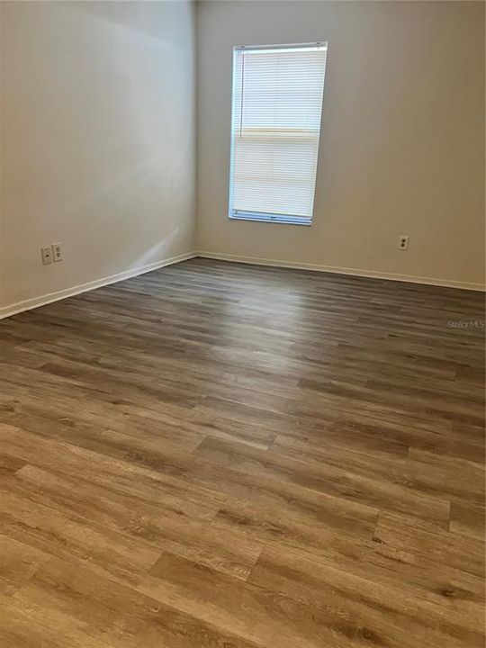 For Sale: $140,000 (2 beds, 2 baths, 912 Square Feet)