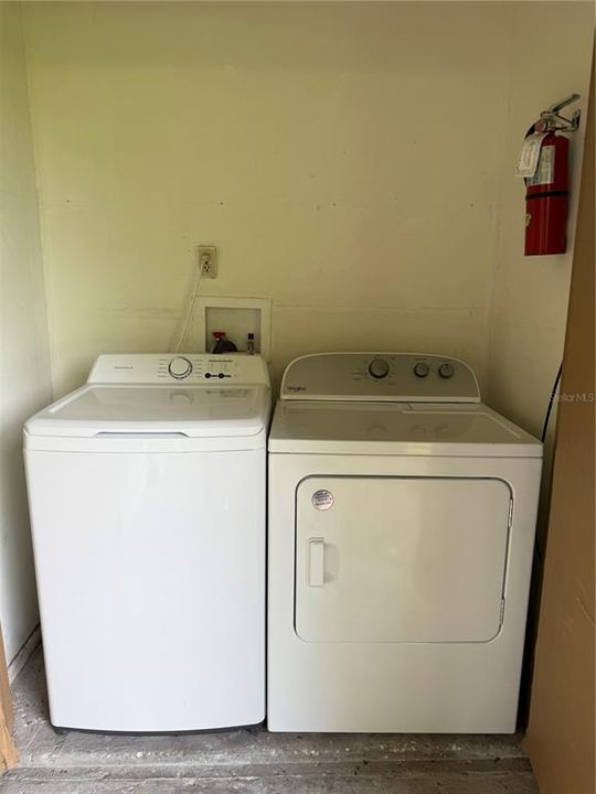 For Sale: $140,000 (2 beds, 2 baths, 912 Square Feet)