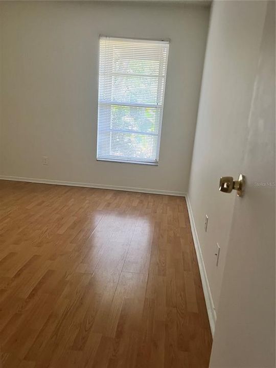 For Sale: $140,000 (2 beds, 2 baths, 912 Square Feet)