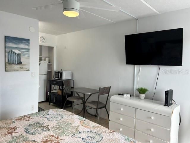 For Sale: $169,900 (0 beds, 1 baths, 280 Square Feet)