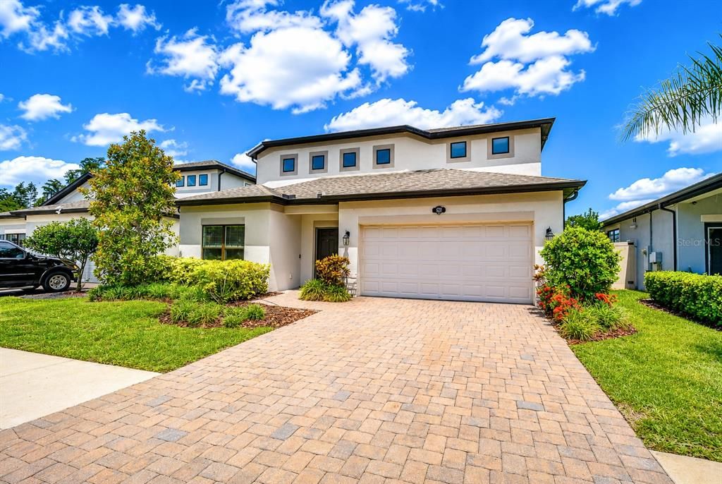 На продажу: $599,999 (4 спален, 2 ванн, 2750 Квадратных фут)