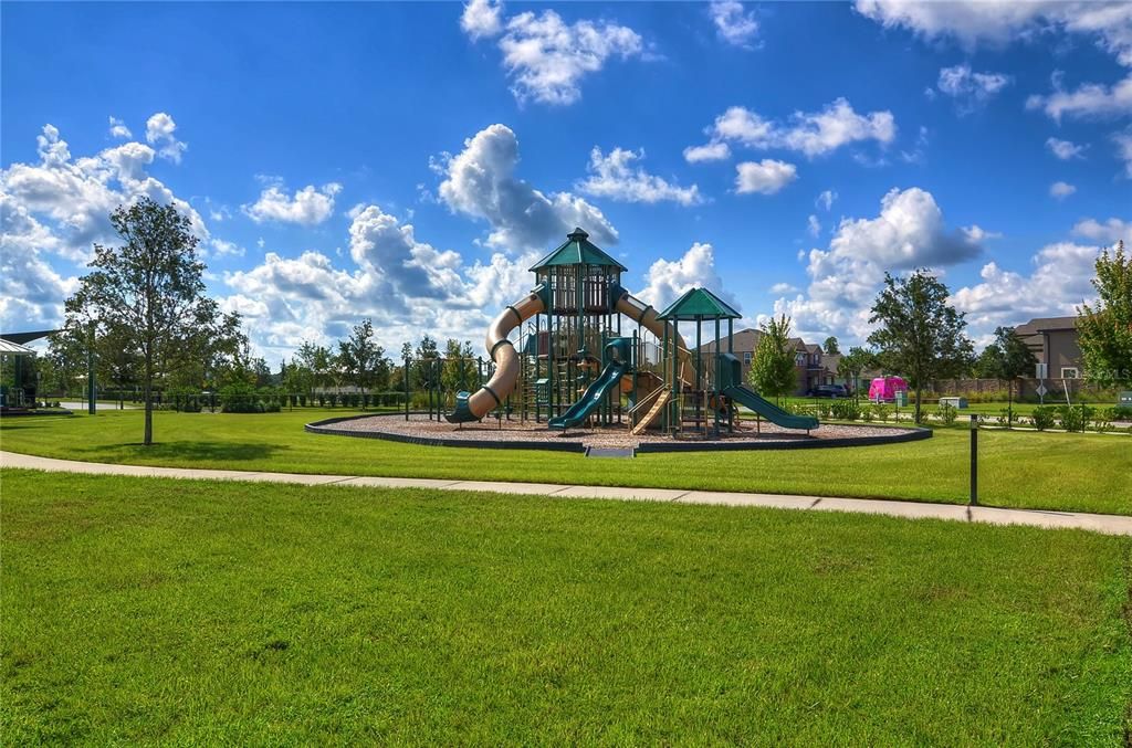 На продажу: $599,999 (4 спален, 2 ванн, 2750 Квадратных фут)