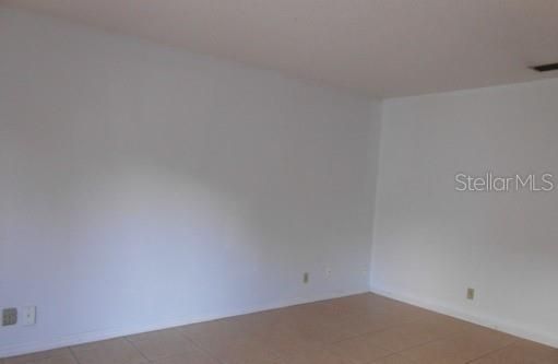En Renta: $1,300 (2 camas, 1 baños, 800 Pies cuadrados)