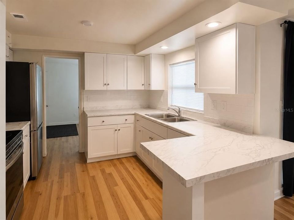 En Venta: $425,000 (3 camas, 2 baños, 1688 Pies cuadrados)