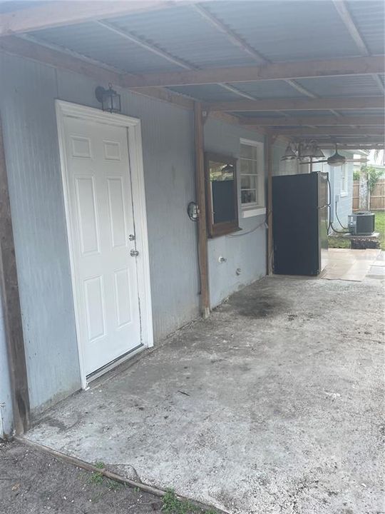 For Sale: $215,000 (3 beds, 1 baths, 1144 Square Feet)