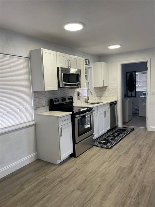 For Sale: $215,000 (3 beds, 1 baths, 1144 Square Feet)