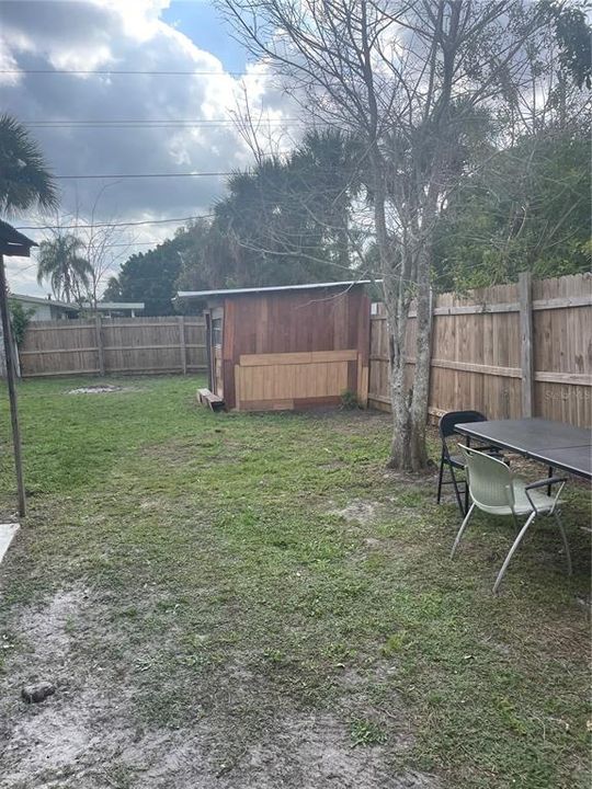 For Sale: $215,000 (3 beds, 1 baths, 1144 Square Feet)