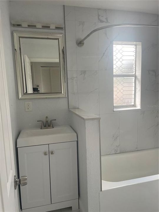 For Sale: $215,000 (3 beds, 1 baths, 1144 Square Feet)