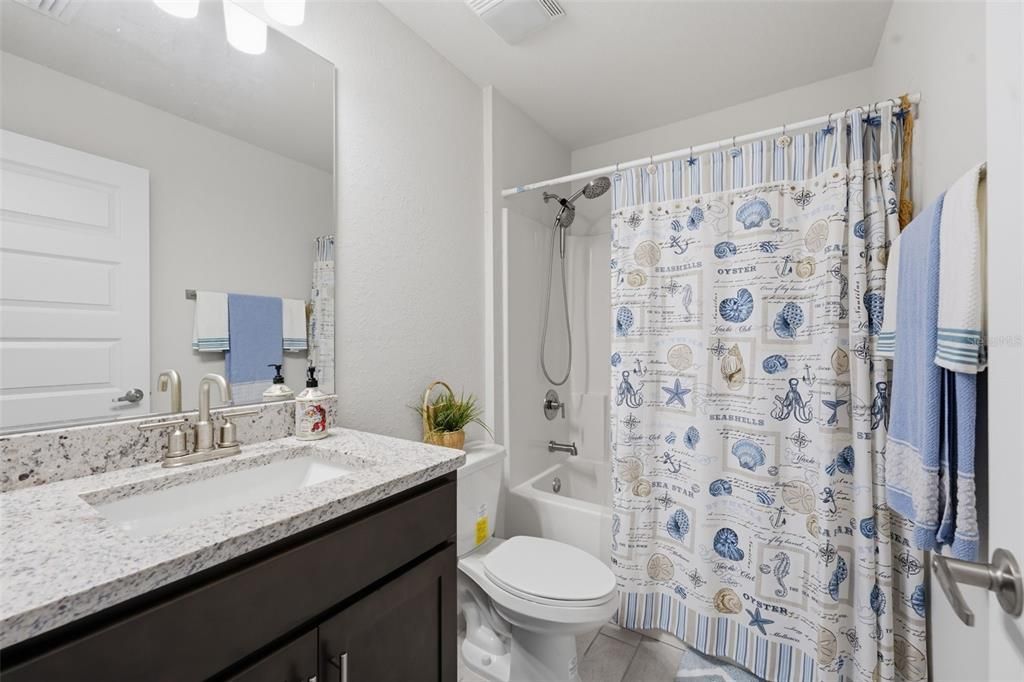 En Venta: $405,000 (4 camas, 3 baños, 2265 Pies cuadrados)