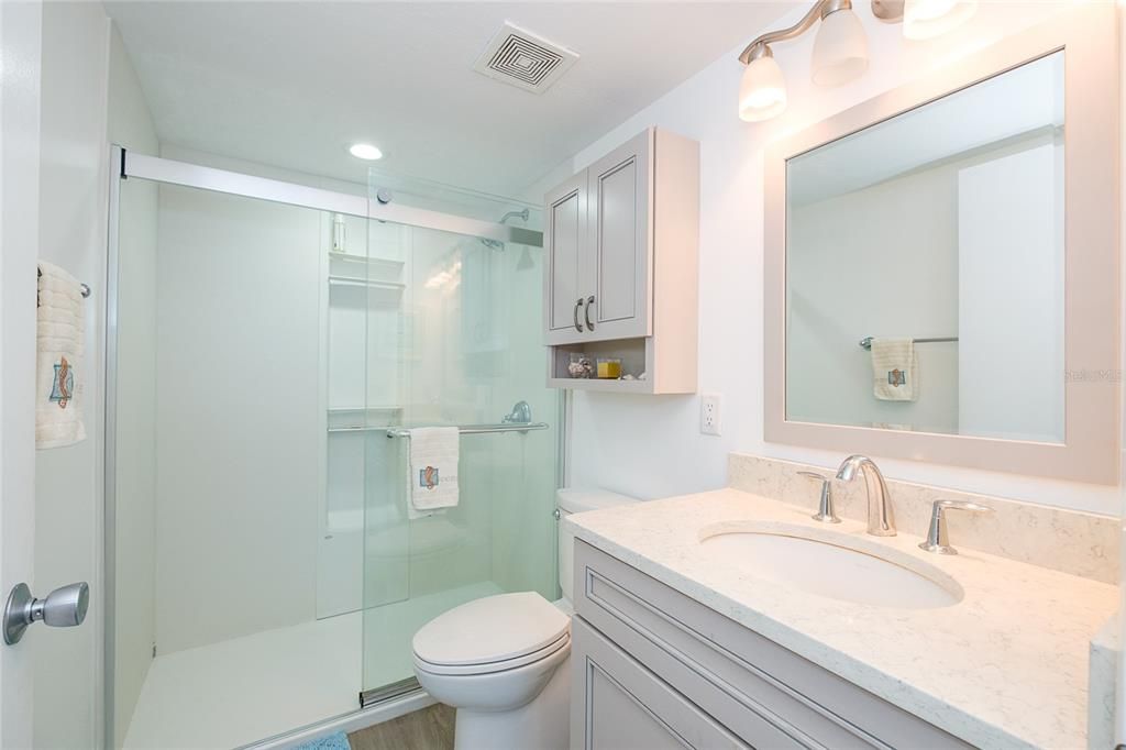 En Venta: $310,000 (2 camas, 2 baños, 1048 Pies cuadrados)