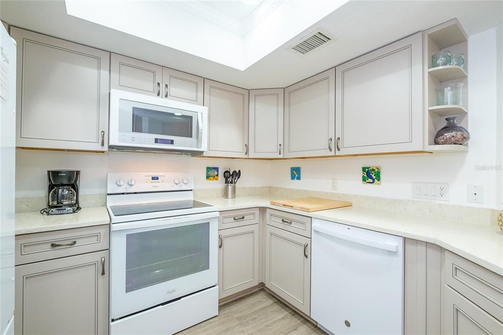 En Venta: $310,000 (2 camas, 2 baños, 1048 Pies cuadrados)