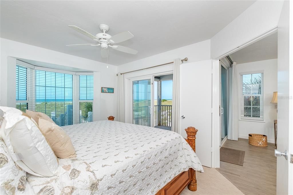 En Venta: $310,000 (2 camas, 2 baños, 1048 Pies cuadrados)