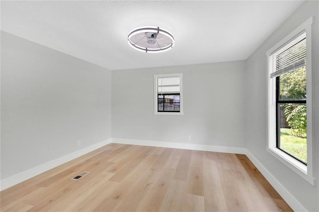 En Venta: $250,000 (3 camas, 2 baños, 920 Pies cuadrados)