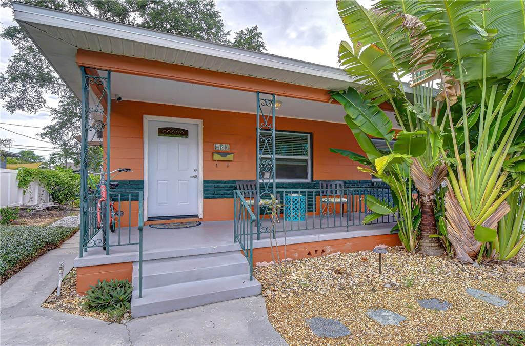 For Sale: $469,000 (2 beds, 0 baths, 1216 Square Feet)