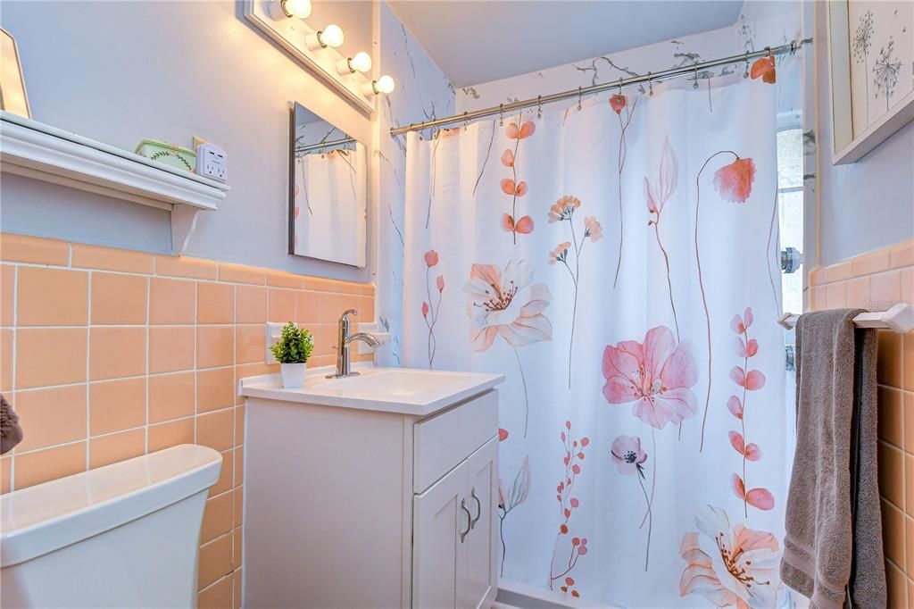 For Sale: $469,000 (2 beds, 0 baths, 1216 Square Feet)