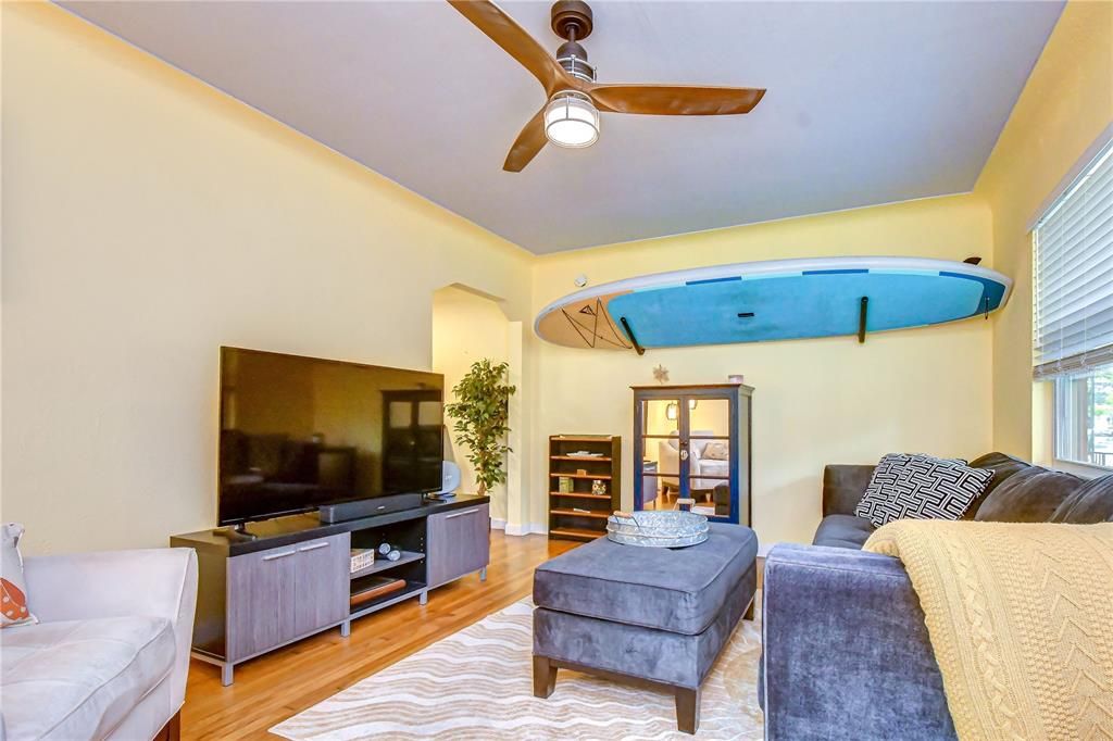 For Sale: $469,000 (2 beds, 0 baths, 1216 Square Feet)