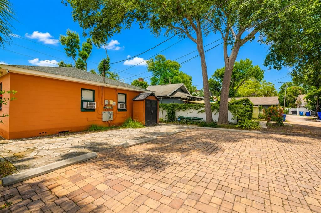 For Sale: $469,000 (2 beds, 0 baths, 1216 Square Feet)