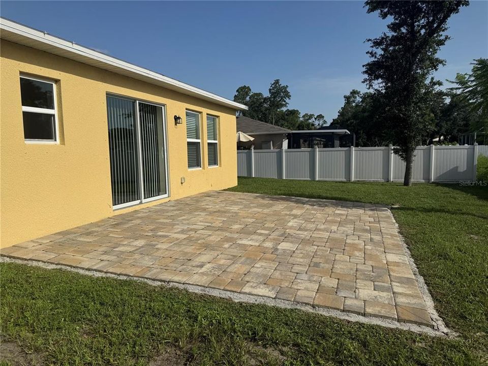 В аренду: $1,799 (3 спален, 2 ванн, 1651 Квадратных фут)
