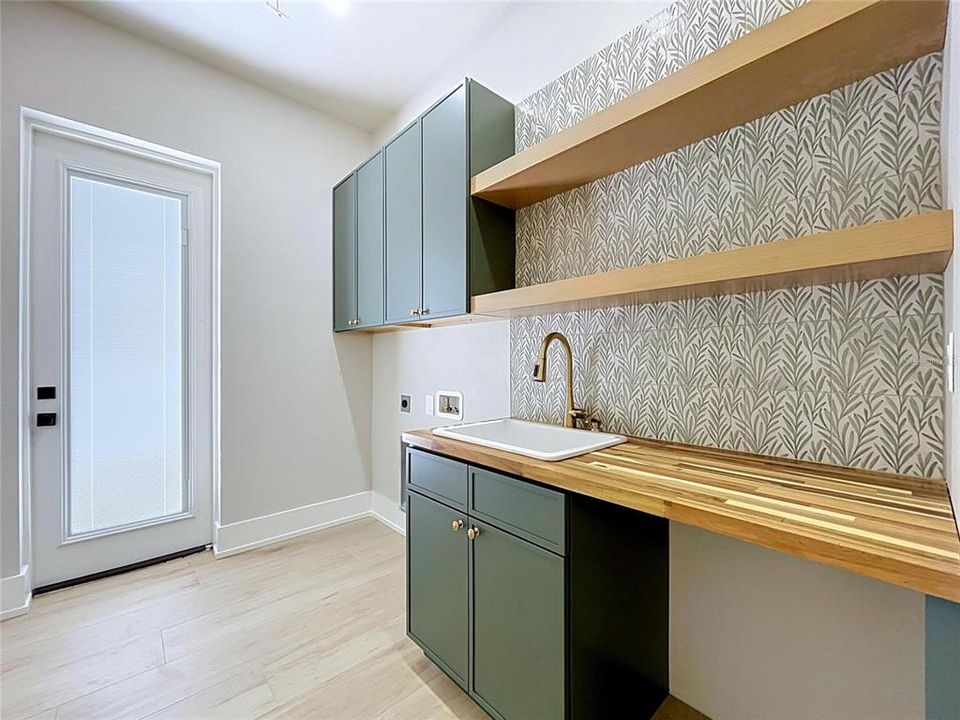 На продажу: $624,600 (4 спален, 2 ванн, 1850 Квадратных фут)