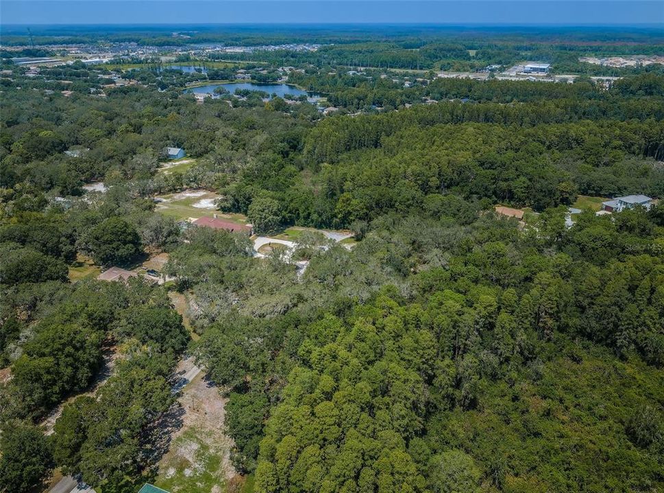 На продажу: $419,000 (4.95 acres)