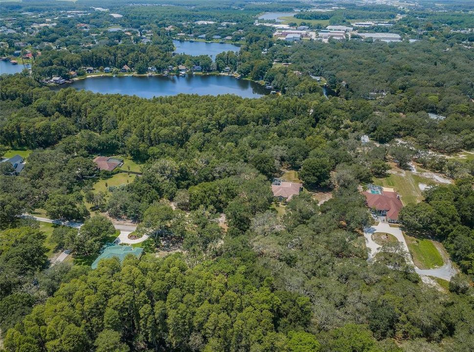 На продажу: $419,000 (4.95 acres)