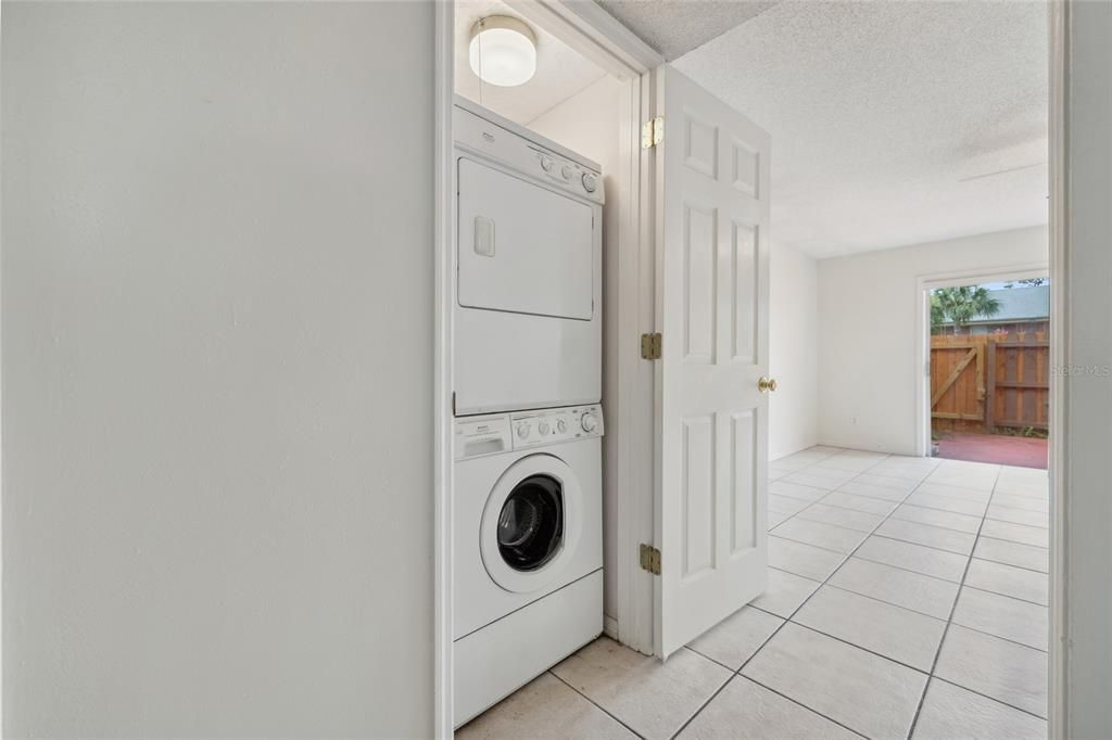 В аренду: $1,700 (2 спален, 2 ванн, 1248 Квадратных фут)