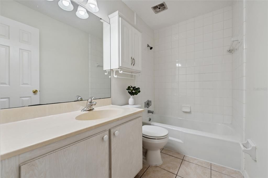 В аренду: $1,700 (2 спален, 2 ванн, 1248 Квадратных фут)