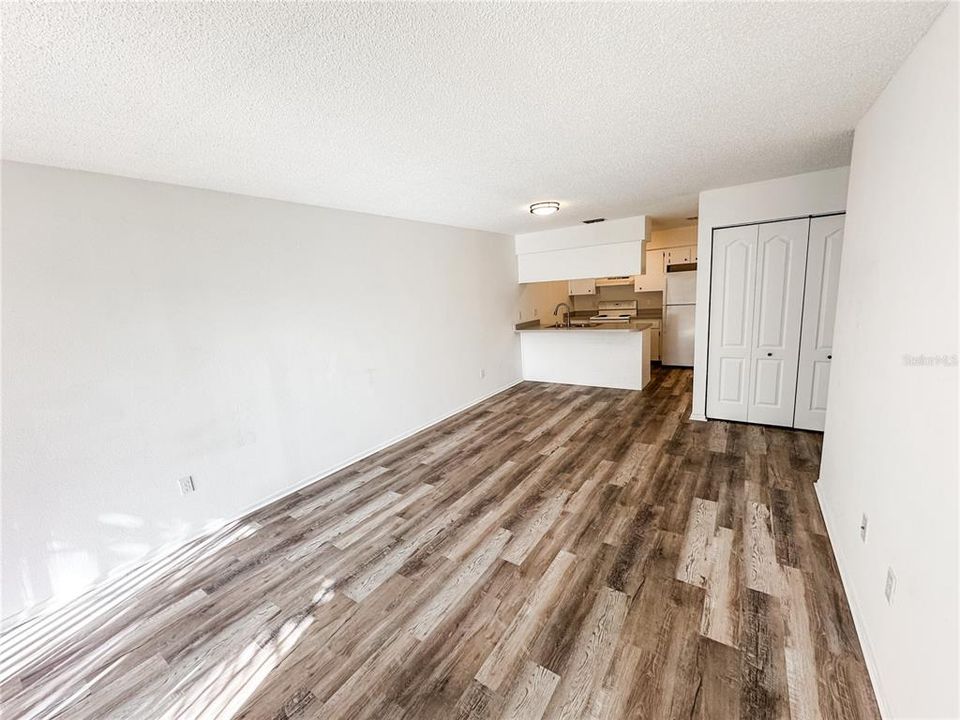 For Rent: $1,400 (2 beds, 2 baths, 1008 Square Feet)