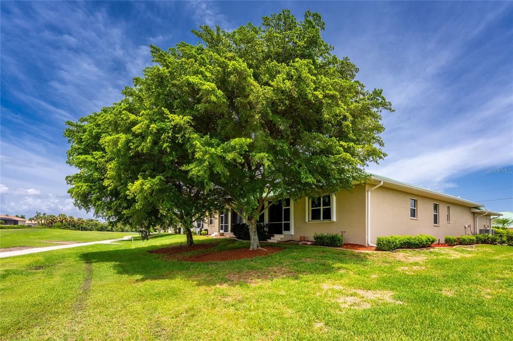For Sale: $284,900 (2 beds, 2 baths, 1617 Square Feet)