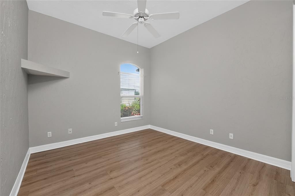 For Sale: $284,900 (2 beds, 2 baths, 1617 Square Feet)