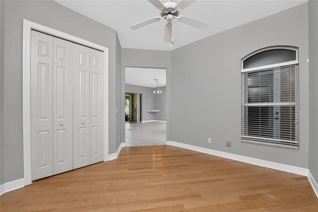 For Sale: $284,900 (2 beds, 2 baths, 1617 Square Feet)